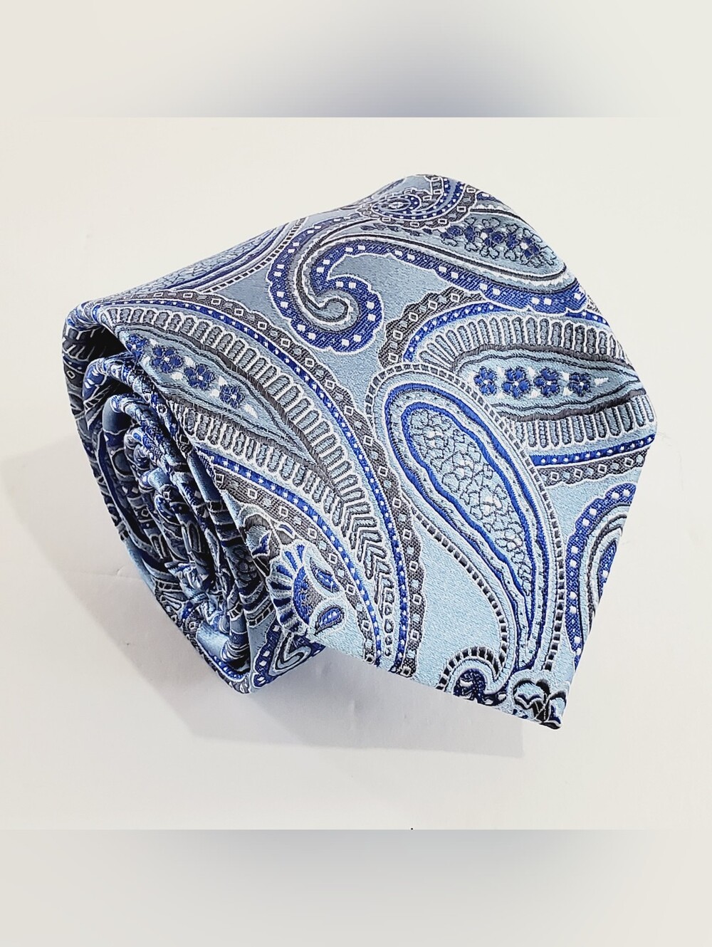 Croft & Barrow Blue Paisley Pattern Men's Silk Neck Tie Jacquard Fabric